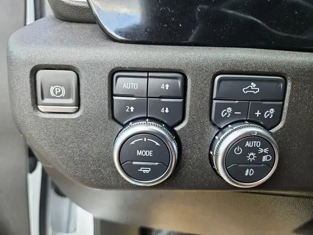 2024 GMC Sierra 3500HD 4WD Crew Cab 159" SLE, 6.6L V8 Gas, SLE C in Cars & Trucks in St. Albert - Image 16
