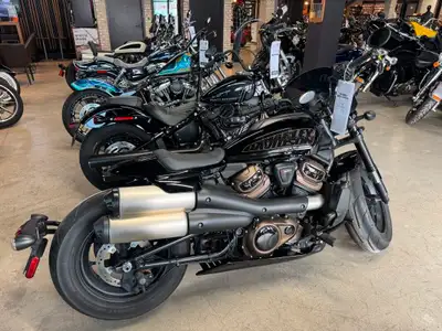 A new chapter opens in H-D’s longest running family, powered by the all-new Revolution Max 1250T. To...