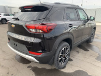 AMVIC Licensed Dealer The 2025 Chevrolet Trailblazer LT in Mosaic Black Metallic presents a stylish... (image 8)