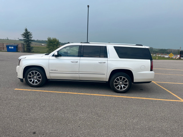 2015 GMC Yukon XL Denali in Cars & Trucks in Calgary - Image 3