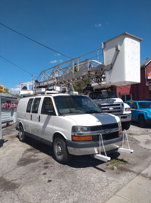 2010 Chevrolet Express RWD 3500 135