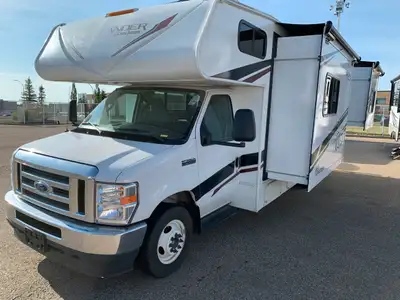 **AMVIC LICENSED BUSINESS** “This Vacation Certified RV was previously used as part of Fraserway RV'...