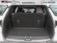 Leather Seats! A smooth ride, a nicely appointed interior, and an easy-access third row highlight th... (image 6)