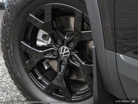This Volkswagen Atlas delivers a Intercooled Turbo Regular Unleaded I-4 2.0 L/121 engine powering th... (image 8)