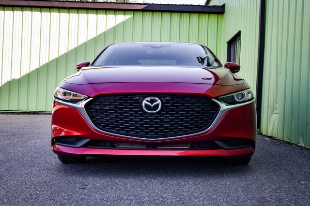 2019 Mazda Mazda3 GS • HEATED SEATS • REAR CAM • LOW MILEAGE in Cars & Trucks in Cornwall - Image 4