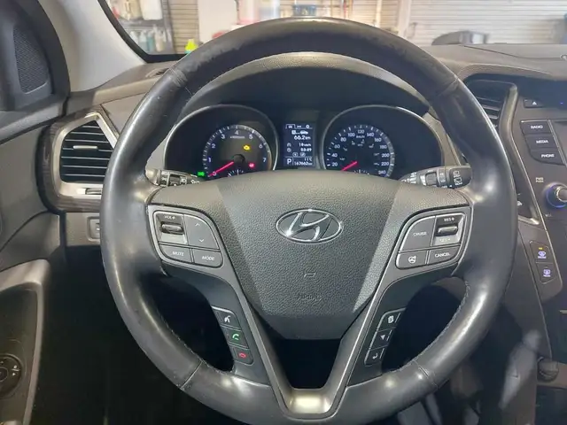 2015 Hyundai Santa Fe Sport Luxury AWD Cuir Toit pano Volant ban in Cars & Trucks in Longueuil / South Shore - Image 26