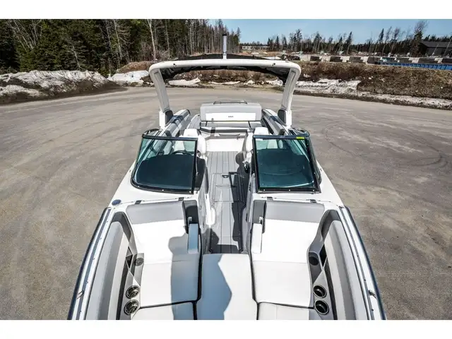 2025 Chaparral 267 SSX in Powerboats & Motorboats in Québec City - Image 36