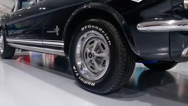 1966 Ford Mustang 2+2 Fastback in Classic Cars in London - Image 23