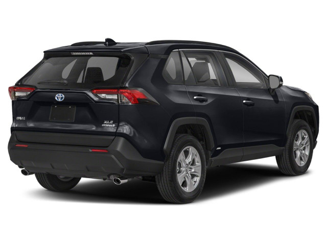 2022 Toyota RAV4 in Cars & Trucks in Ottawa - Image 3