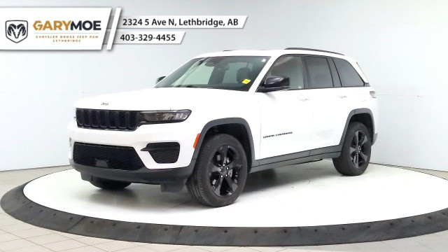 2023 Jeep Grand Cherokee in Cars & Trucks in Lethbridge
