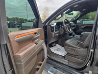 2022 GMC Sierra 1500 4WD Crew Denali with the 5.3L V8 and 61,000kms. Equipped with the Technology Pa... (image 8)