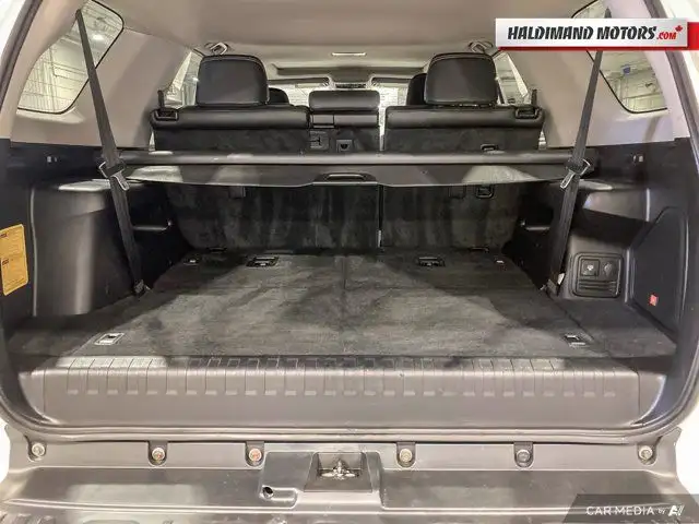 2019 Toyota 4Runner LIMITED in Cars & Trucks in Hamilton - Image 16