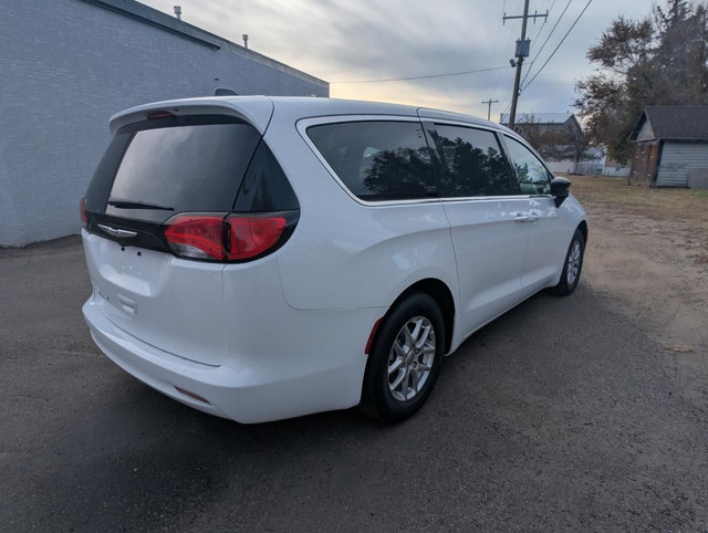 2024 Chrysler Grand Caravan SXT 2WD for sale in Cars & Trucks in Medicine Hat - Image 3