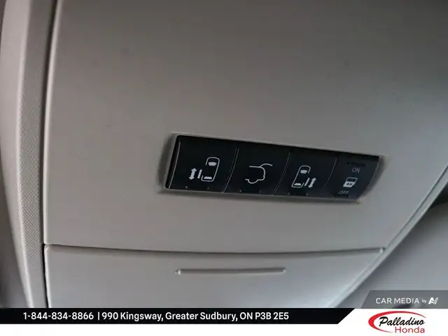 2018 Dodge Grand Caravan Crew Plus in Cars & Trucks in Sudbury - Image 16