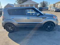 TIGER AUTO SALES LTD - Quality Pre-Owned Car Dealership - Located at 2275 Dundas St., London, Ontari... (image 5)