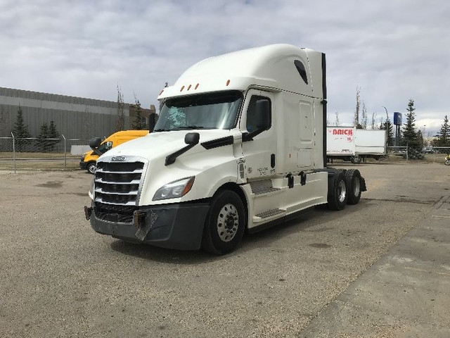2020 Freightliner T12664ST in Heavy Trucks in Edmonton - Image 3