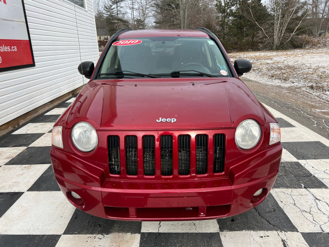2010 Jeep Compass North Edition - 4x4, Cruise, A.C, Power window in Cars & Trucks in Annapolis Valley - Image 2