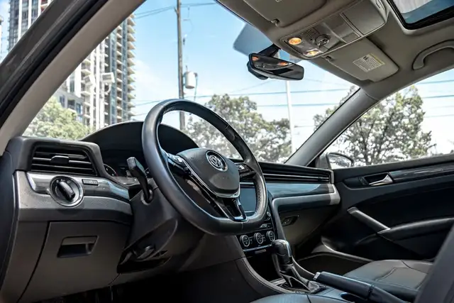 2021 Volkswagen Passat HIGHLINE | SUNROOF | LEATHER INT | CAM in Cars & Trucks in Mississauga / Peel Region - Image 9