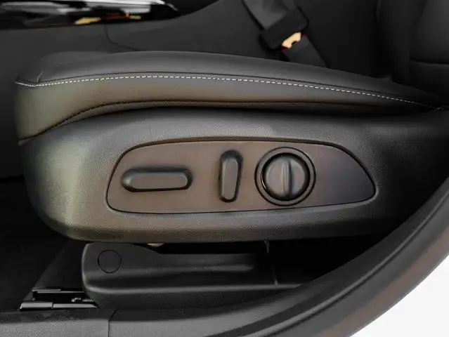 2025 Chevrolet Trax ACTIV in Cars & Trucks in Edmonton - Image 16