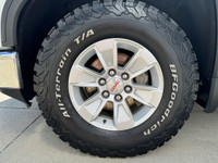 4WD Reg Cab 140" Pro Engine: 5.3L ECOTEC3 V8 (image 6)
