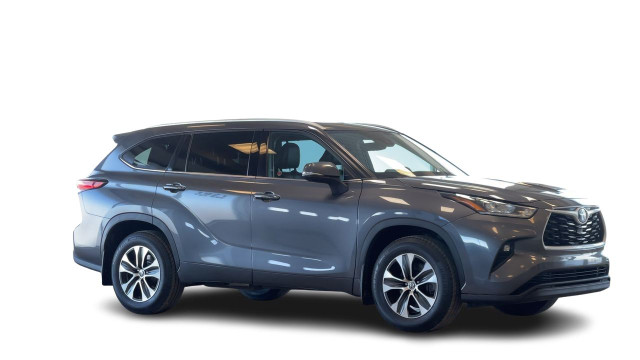 2022 Toyota Highlander XLE AWD CLEAN CARFAX - LOW KM'S - LEATHER in Cars & Trucks in Regina - Image 2