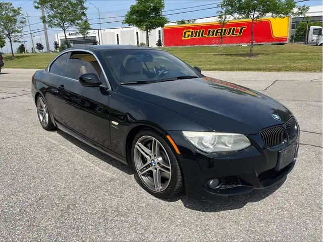 2011 BMW 3 Series Cabriolet 335is in Cars & Trucks in Mississauga / Peel Region - Image 4