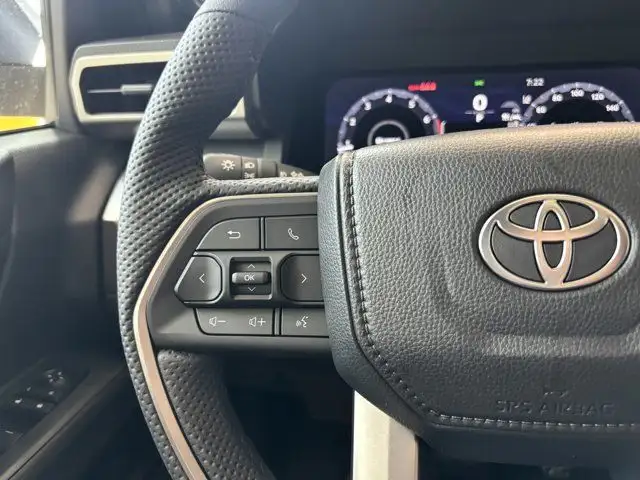 2025 Toyota Tacoma Sport | 6ft Truck Bed | Wireless Charging dans Autos et camions dans Ville d’Edmonton - Image 18