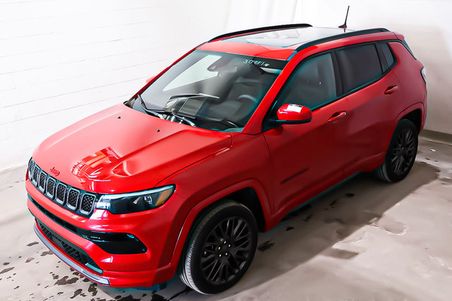 2023 Jeep Compass LIMITED + RED EDITION + 4X4 + TOIT OUVRANT PAN in Cars & Trucks in Laval / North Shore - Image 3
