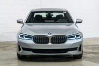 Francais: * Ensemble Premium Essentiel * Sièges confort et ventilés * Sièges avant ventilés * Accès... (image 1)