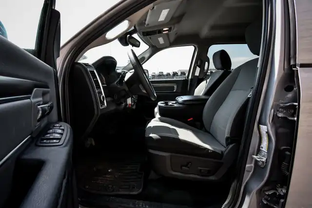 2023 Ram 1500 Classic SLT • POWER SEAT • REAR CAM in Cars & Trucks in Cornwall - Image 23