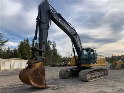 Hours: 5190 | Location: Ottawa, ON, CA | Arms: Long Arm; Attachments: Aux Hydraulics; Attachments: C...