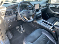 **WE WILL BEAT ANY DEALER IN THE CITY** Infinite Blue Metallic Tinted Clearcoat 2021 Ford Explorer L... (image 4)