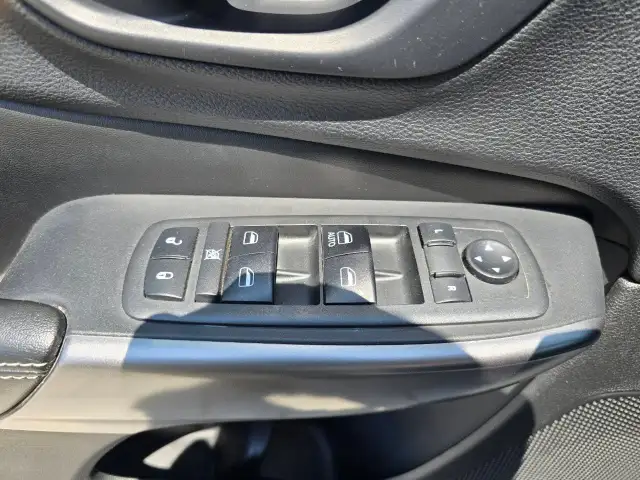 2019 Jeep Cherokee dans Autos et camions dans Ottawa - Image 11