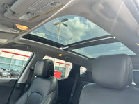 Command attention in this sleek 2015 Hyundai Santa Fe Sport Limited, boasting a luxurious Titanium S... (image 7)
