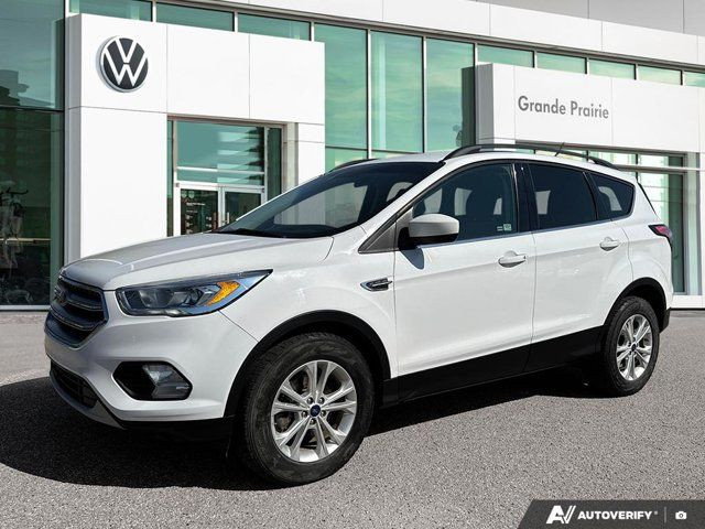 2017 Ford Escape SE in Cars & Trucks in Grande Prairie