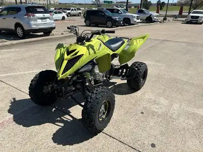 APPLY NOW: https://www.ridecollective.ca/get-pre-approved The 2025 Yamaha Raptor 700R SE is a high-p...