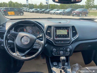 Command the trail with this 2020 Jeep Cherokee Trailhawk, boasting a powerful 3.2L Pentastar VVT V6... (image 9)