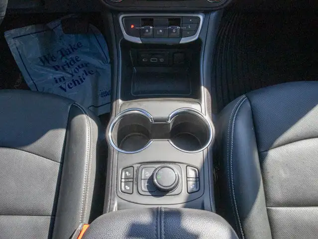 2024 GMC Terrain SLT - Lane Keeping Assist in Cars & Trucks in Belleville - Image 42