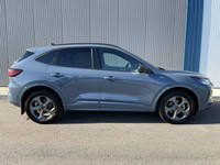 POWER LIFTGATE, HEATED STEERING WHEEL, BLIND SPOT MONITOR, LANE DEPARTURE WARNING, CROSS-TRAFFIC ALE... (image 5)