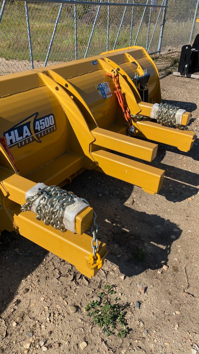 HLA SNOW - 12 foot SNOW PUSHER WHEEL LOADER BUCKET MOUNT in Heavy Equipment in Strathcona County - Image 2