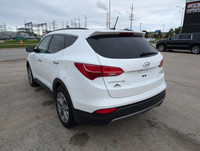 2014 Hyundai Santa Fe Sport 2.0T SE with 166000kms. 2.0 liter 4 cylinder All wheel drive Clean title... (image 4)
