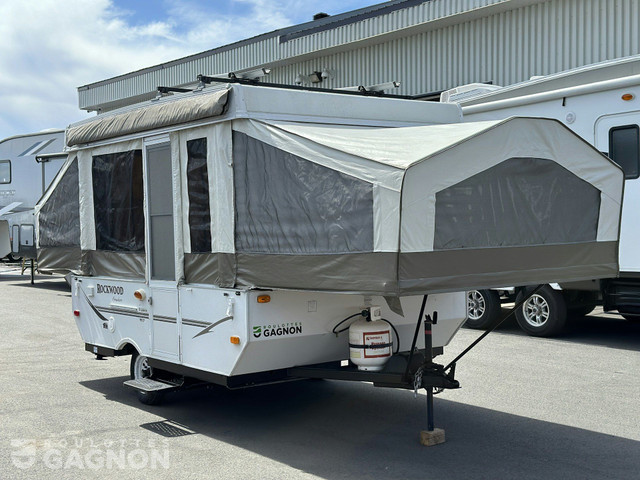 2009 Rockwood 1940L Tente roulotte in Travel Trailers & Campers in Laval / North Shore