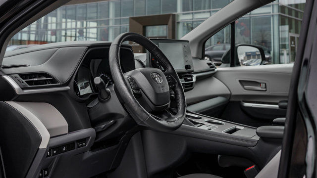 2024 Toyota Sienna LE 8-PASS Hybrid | Heated Steering Wheel in Cars & Trucks in Guelph - Image 4