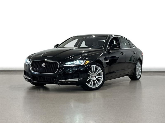2020 Jaguar XF 25t 2.0L AWD Prestige in Cars & Trucks in City of Montréal