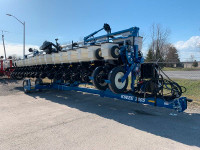 2024 KINZE 3605 16R30 PLANTER. STOCK# A059808