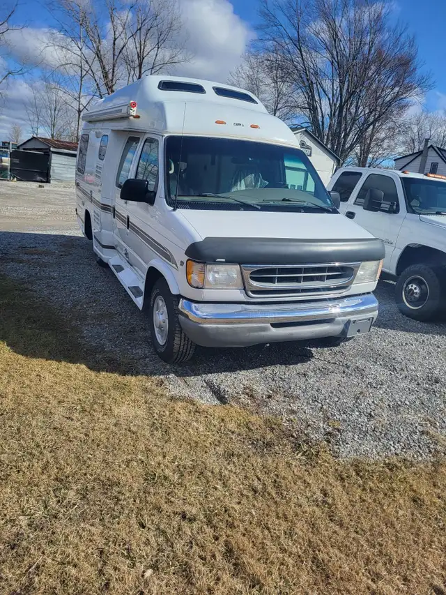 2001 Ford Econoline Cargo Van62929808237699123