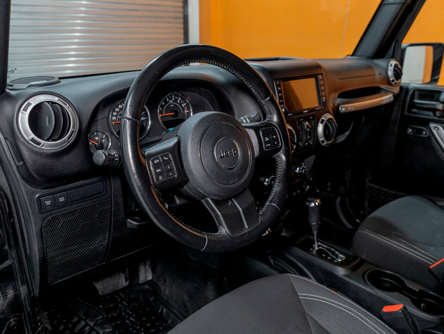 2018 Jeep Wrangler RUBICON 4X4 V6 *GR REMORQ MAX* NAV SIÈGES CHA in Cars & Trucks in Laurentides - Image 2
