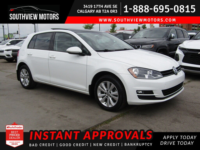 2017 Volkswagen Golf HIGHLINE HB 5-SPEED 1.8T B.S.A/CAM/ROOF/LEA in Cars & Trucks in Calgary