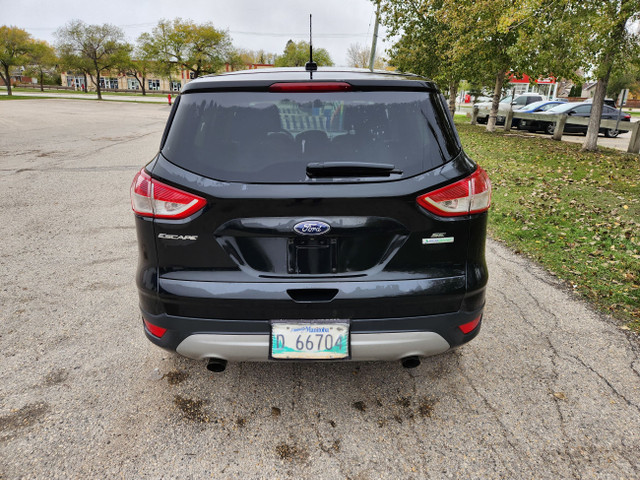 2015 Ford Escape SE 4 CYLINDER WITH BACKUP CAMERA!! in Cars & Trucks in Winnipeg - Image 4