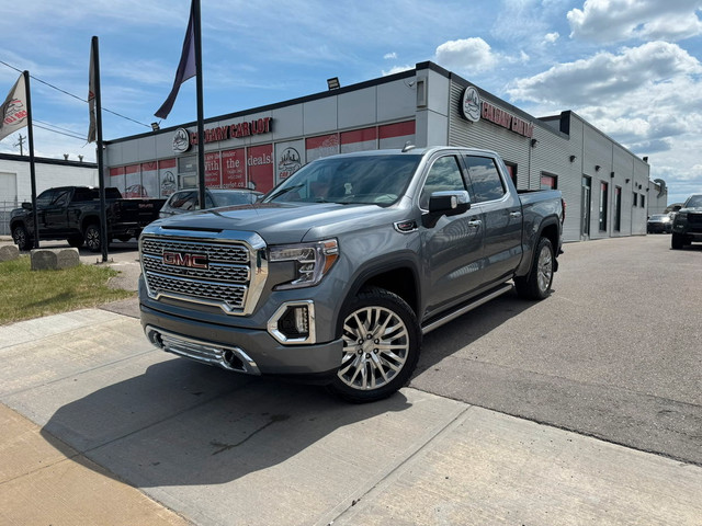 2019 GMC Sierra 1500 Denali 6.2L V8 4WD Technology & Tow Package in Cars & Trucks in Calgary